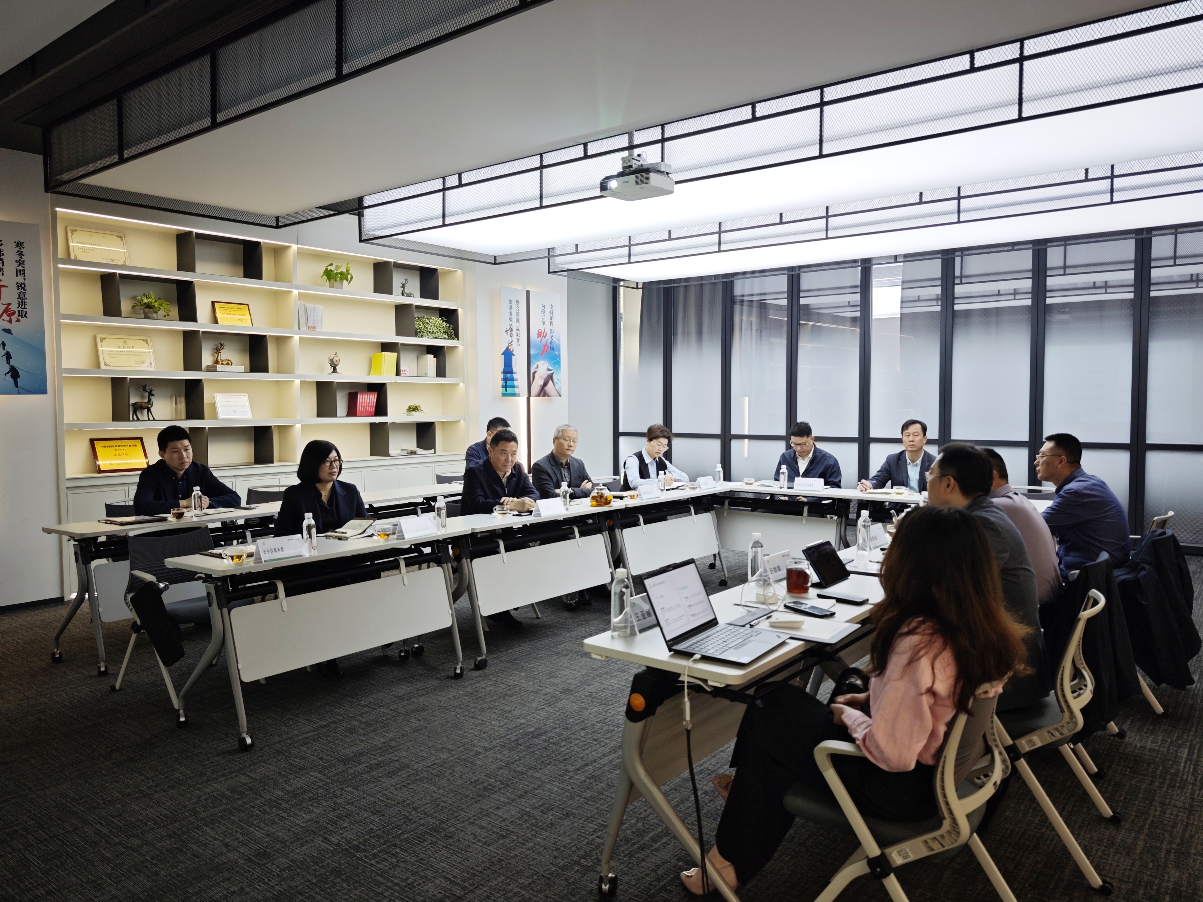 虹桥商务区管委会孔福安书记带队调研pg电子官网股份 助力企业稳重发展